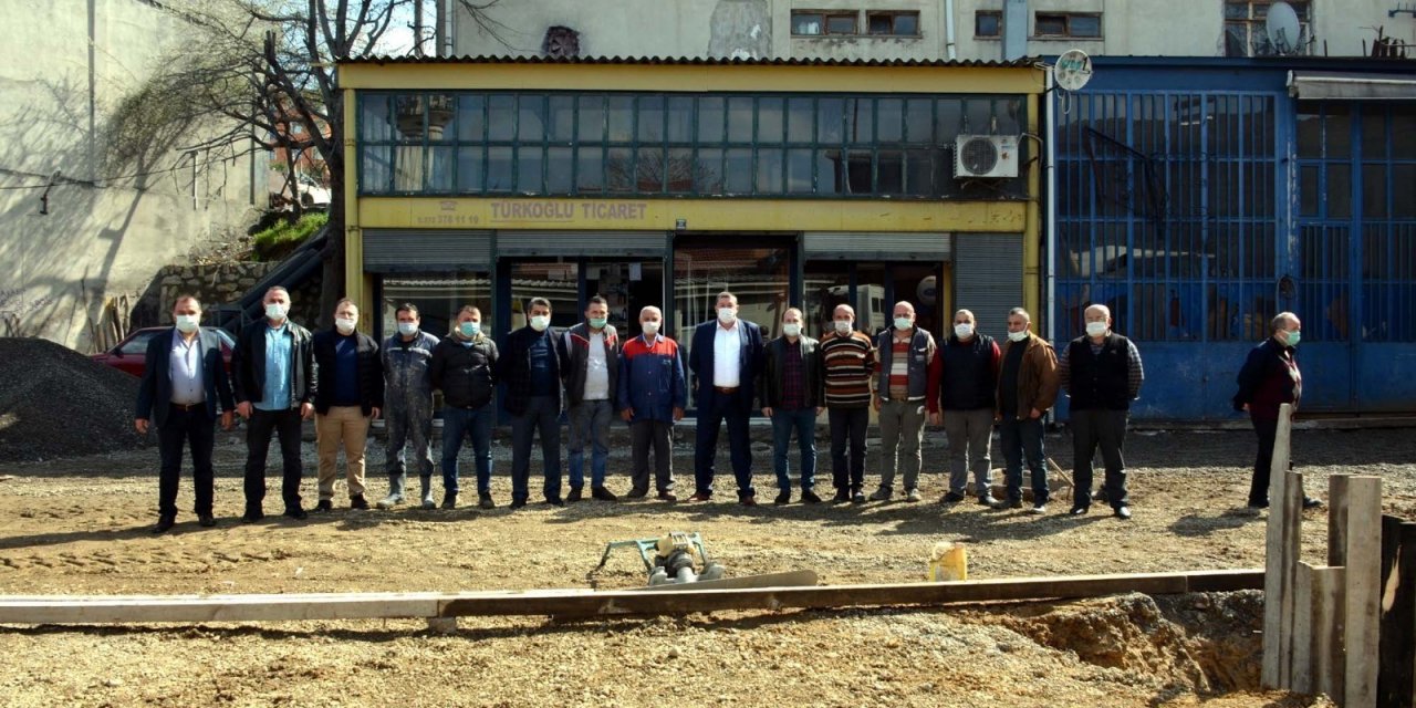 Belediye Başkanı Sanayi Esnafları Gezdi, Yapılan Çalışmaları İnceledi