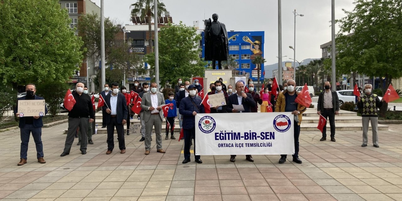 Ortaca’da Eğitim Bir-sen’den Emekli Amirallerin Açıklamasına Tepki