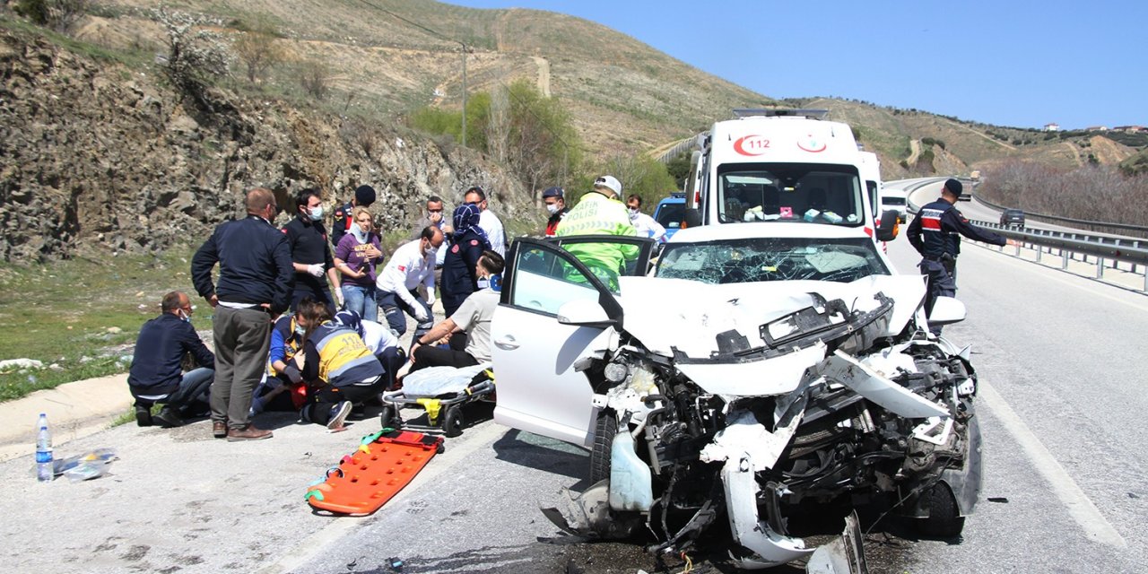 Kazada Ağır Yaralanan Yaşlı Adam Kaldırıldığı Hastanede Yaşamını Yitirdi