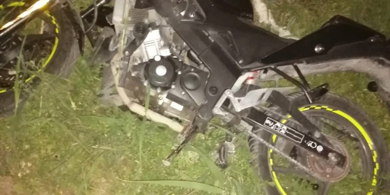 İ̇zmir’de Feci Kaza: Metrelerce Sürüklenen Motosiklet Sürücüsü Yaşamını Yitirdi