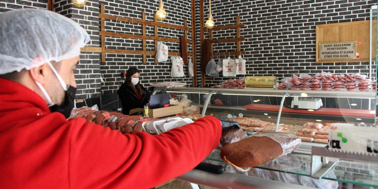 Bu Kasapta Her Şey Şehit Ailelerine Ücretsiz