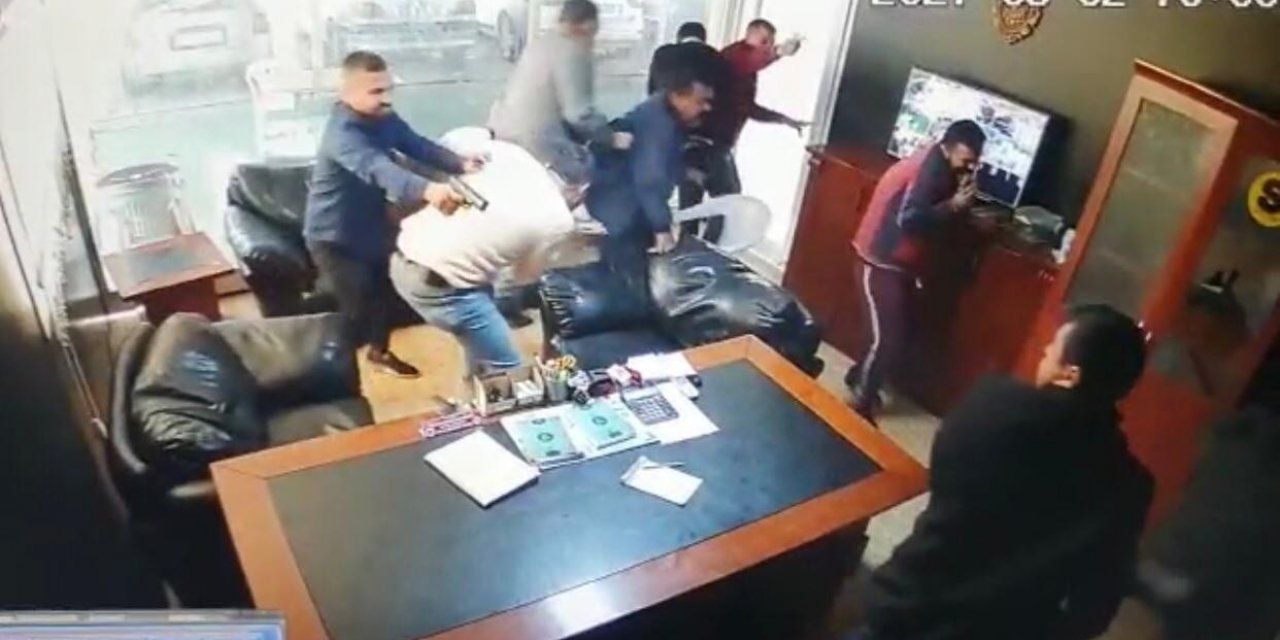 Galerideki Kanlı Saldırı Kamerada