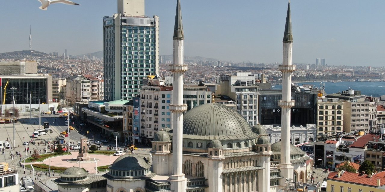 Taksim Camii Ramazan’a Hazırlanıyor