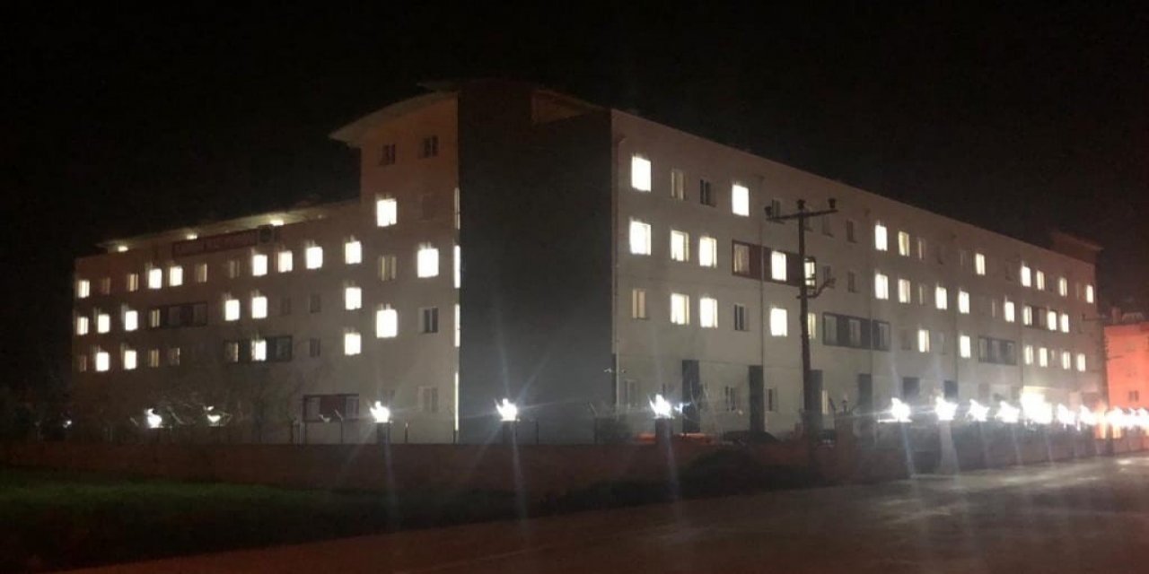 Karantinaya Uymayanların Kaldığı Yurt Işıl Işıl