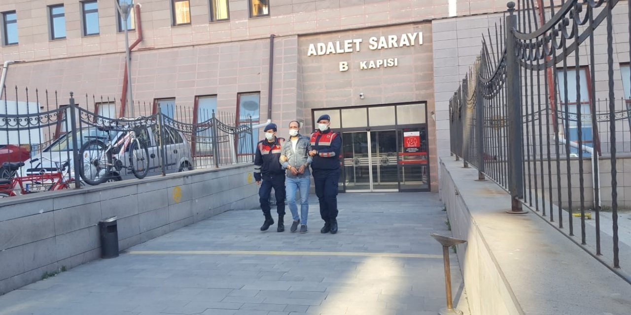 Aranan Firari Araç Hırsızı Yakalandı