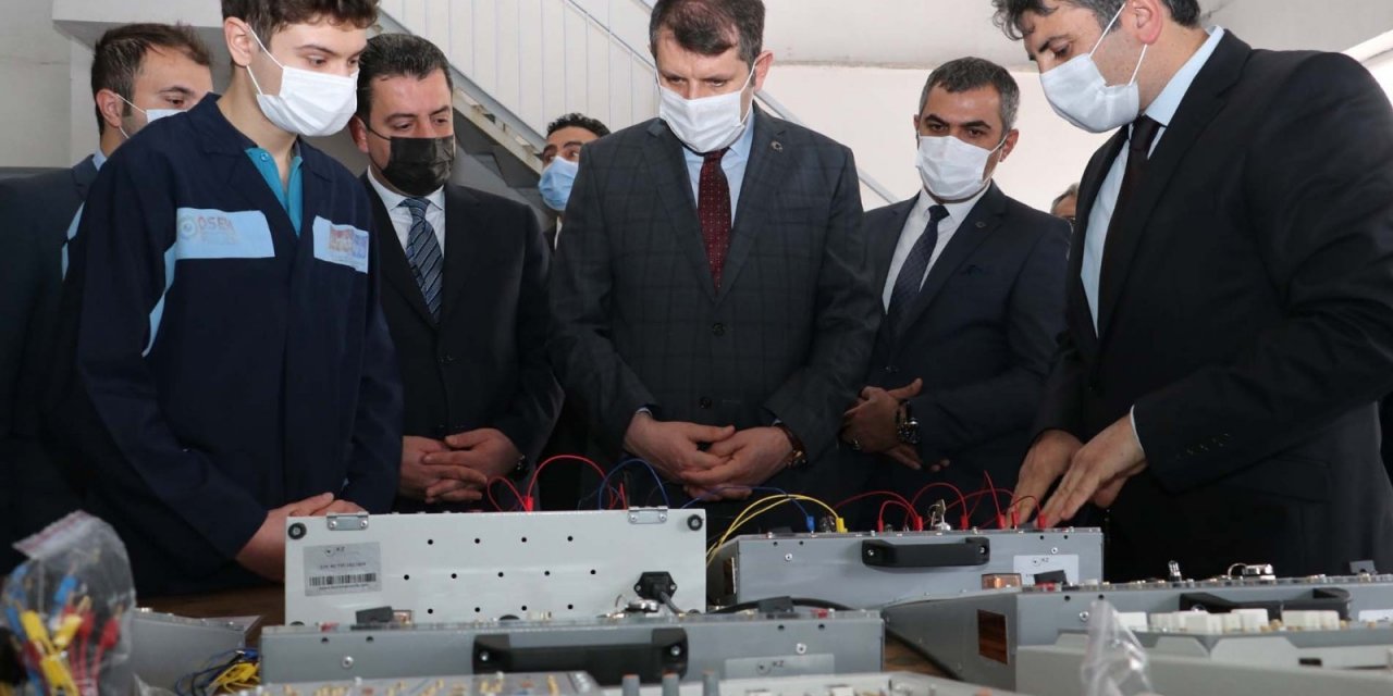 Meslek Liselerini Memleket Meselesi Olarak Görüyoruz
