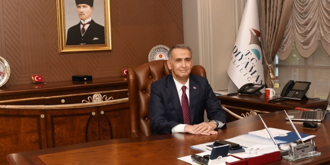 Vali Çuhadar 10 Nisan Polis Haftasını Kutladı