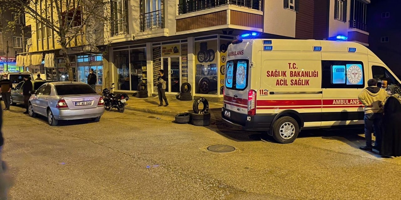 Kontrolden Çıkan Motosiklet Devrildi: 3 Yaralı