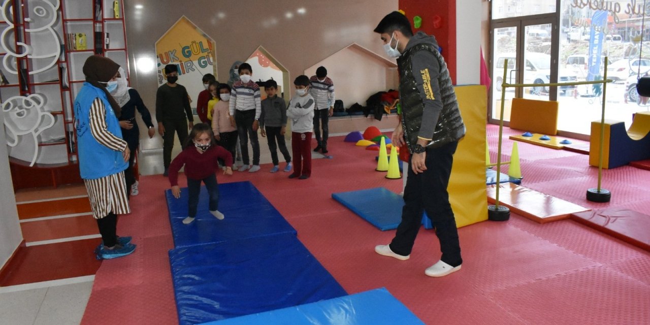 Suriyeli Öğrenciler Kulüp Başakta Gönüllerince Eğlendi