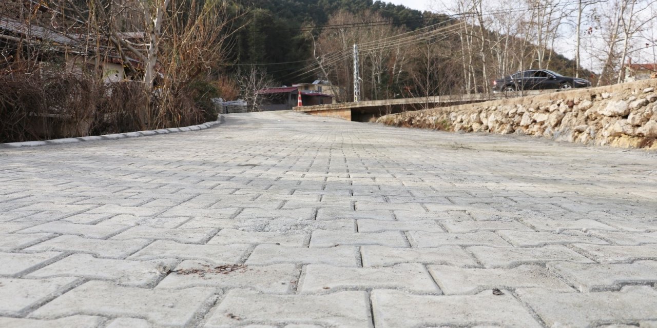 Toroslar’da Yayla Yollarında Çalışma