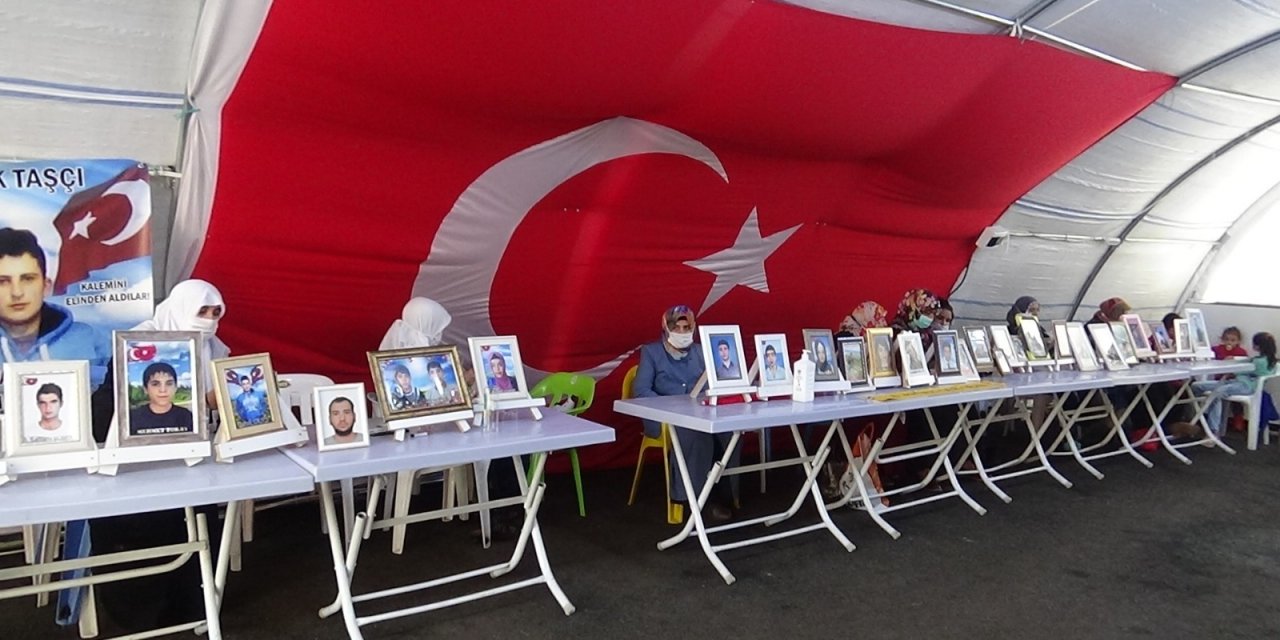 Evlatlarından Haber Almak İçin 584 Gündür Eylemdeler