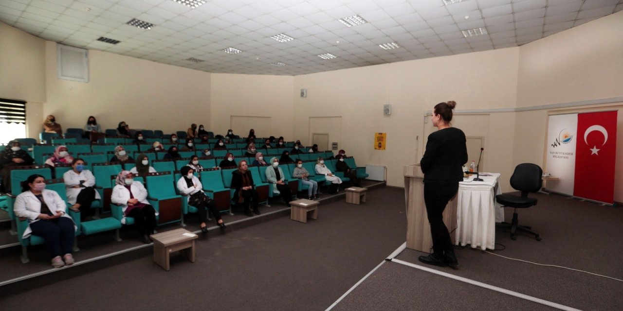 Van’da Kadına Yönelik Şiddetle Mücadele Semineri