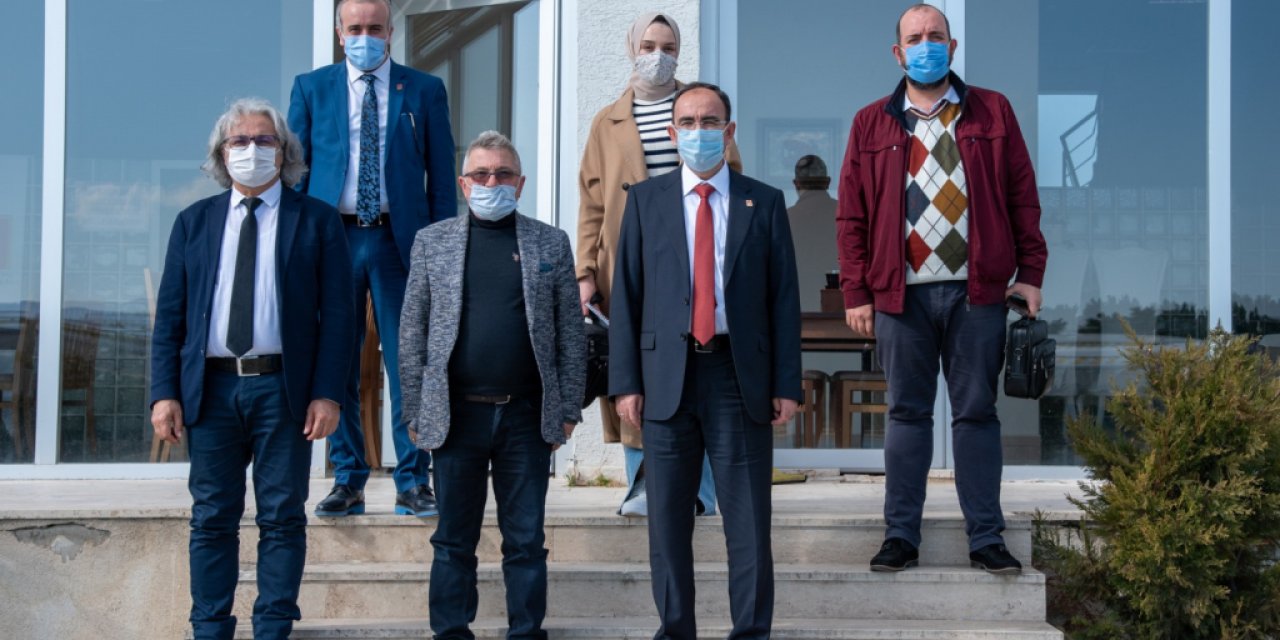 Rektör Beydemir, Kentteki Basın Kuruluşu Temsilcileriyle Bir Araya Geldi