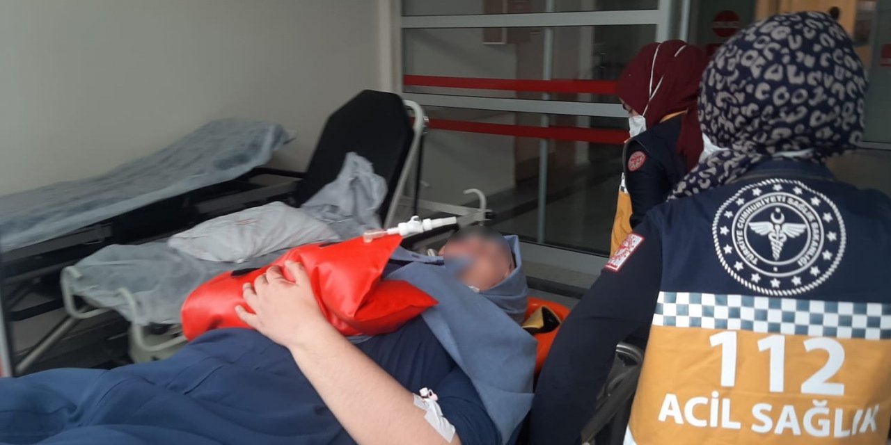 Tır İle Hafif Ticari Araç Çarpıştı: 4 Yaralı