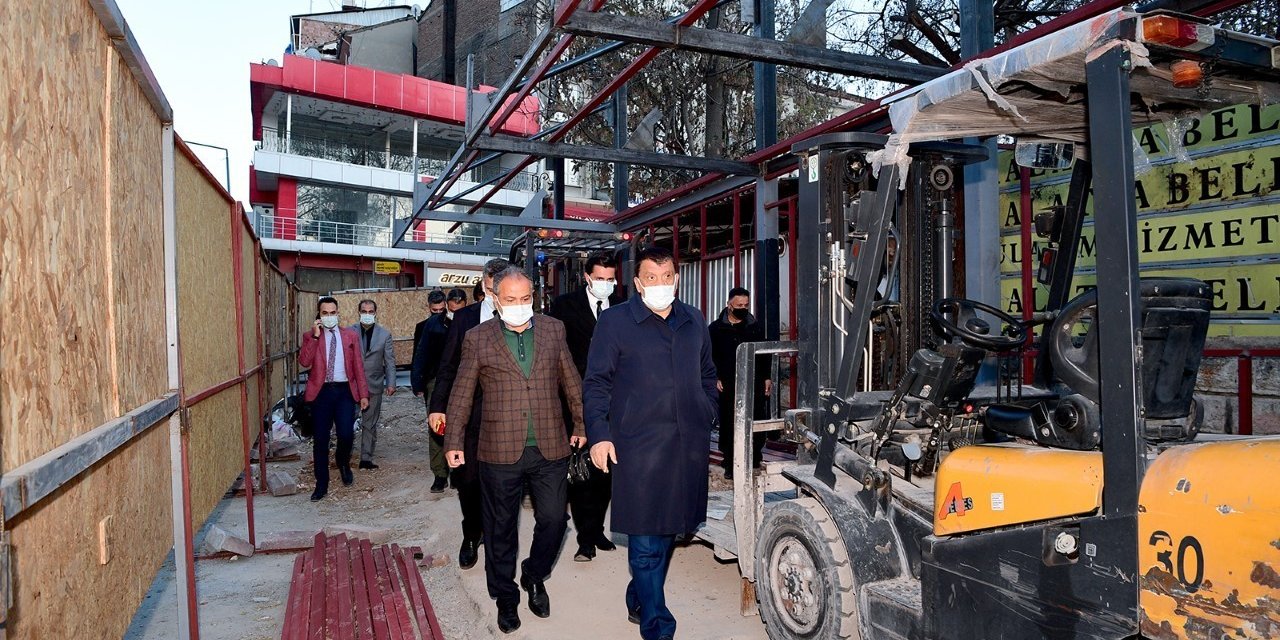 Malatya Büyükşehir, Çilesiz Otobüs Durağını Yeniliyor