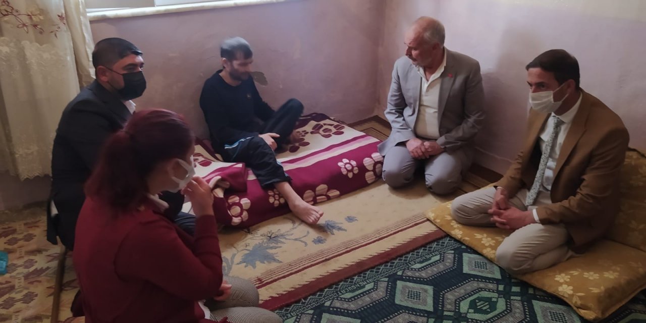 Mhp Diyarbakır İ̇l Başkanı Kayaalp, Sağlık Sorunları Olan Vatandaşla Bir Araya Geldi