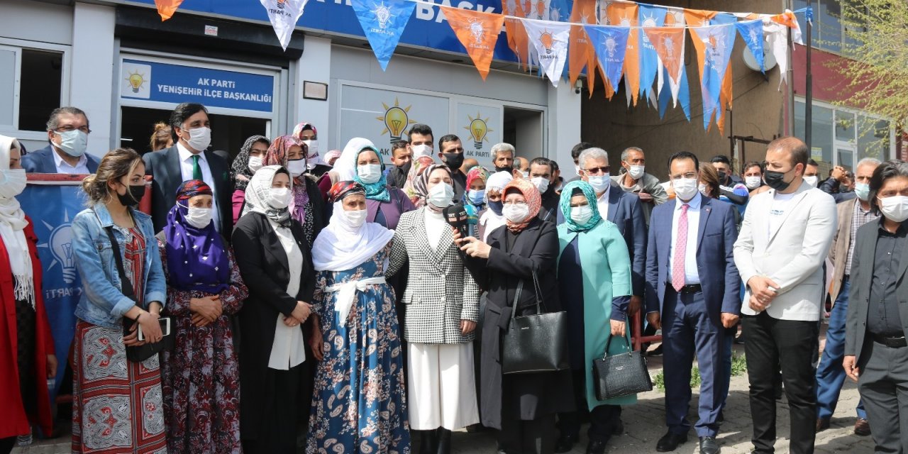 Diyarbakır’da Ak Parti’ye Dev Katılım: 400 Kişi Ak Parti’li Oldu