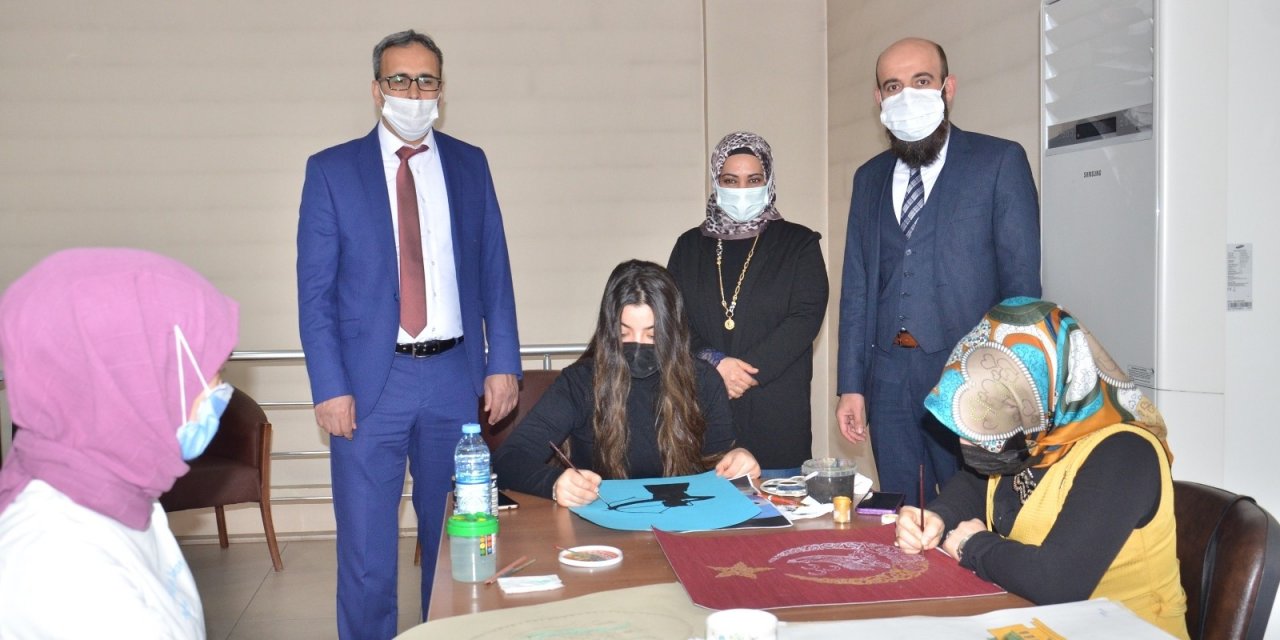 Milimetrik Desenler Sabırlı Dokunuşlarla Sanata Dönüşüyor