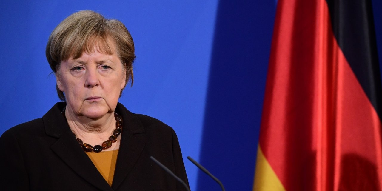 Putin İle Merkel, Donbass’ı Görüştü