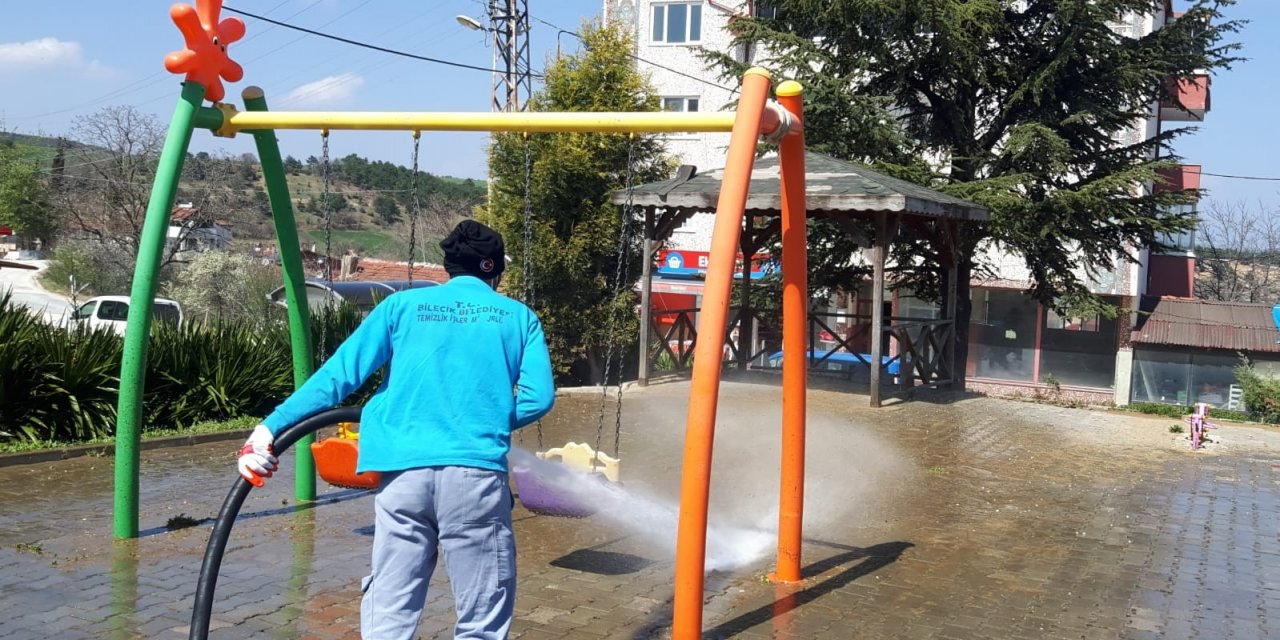 Bilecik’te Çocuk Park Alanlarında Kapsamlı Temizlik