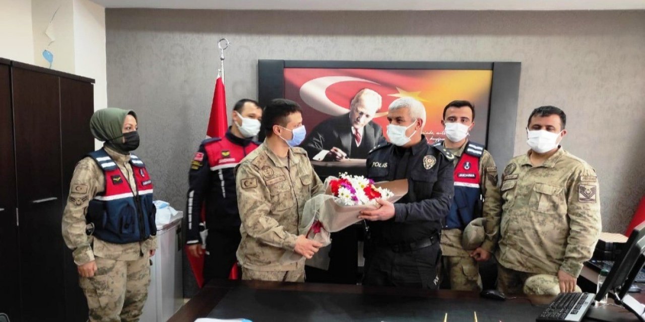 Jandarma’dan Polis Teşkilatına Kutlama