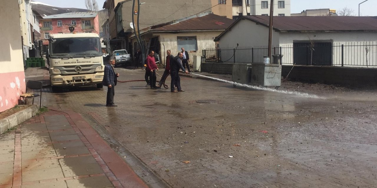 Türkiye’nin En Çok Kar Yağışı Alan İlçelerinden Karlıova’da Bahar Temizliği