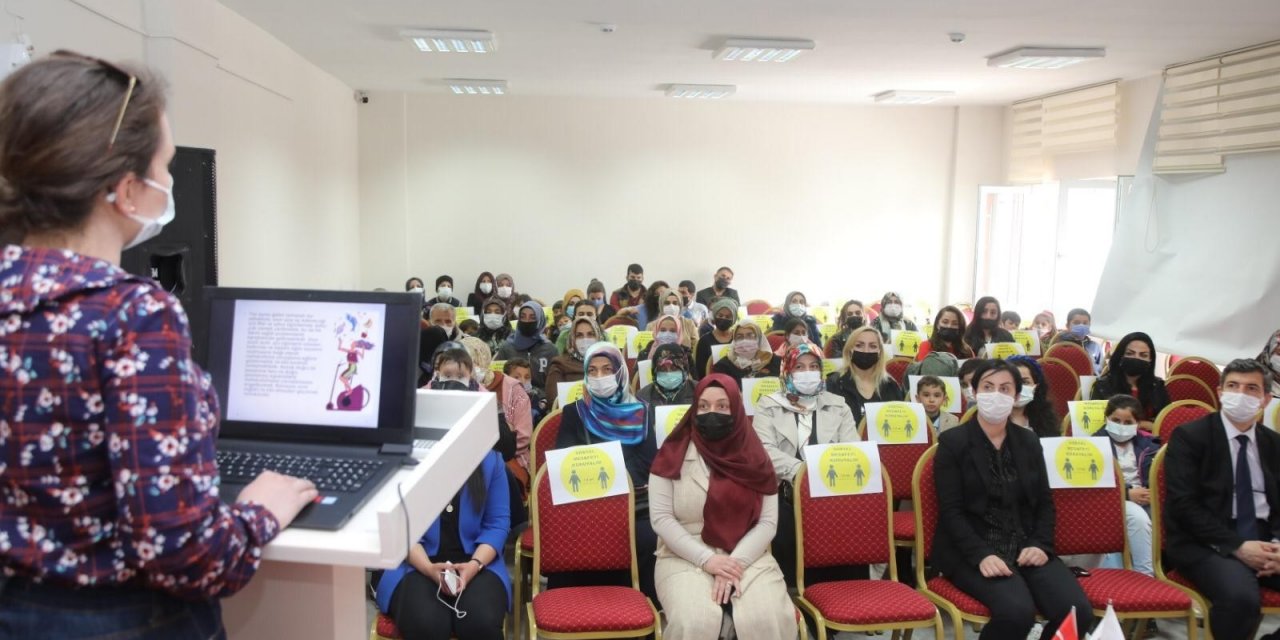 İ̇pekyolu Belediyesinden ‘sağlıklı Beslenme’ Semineri