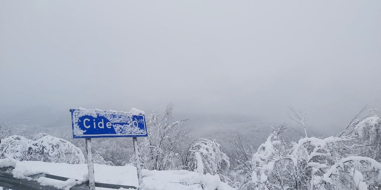 Kastamonu, Nisan Ayında Beyaz Gelinlikle Kaplandı