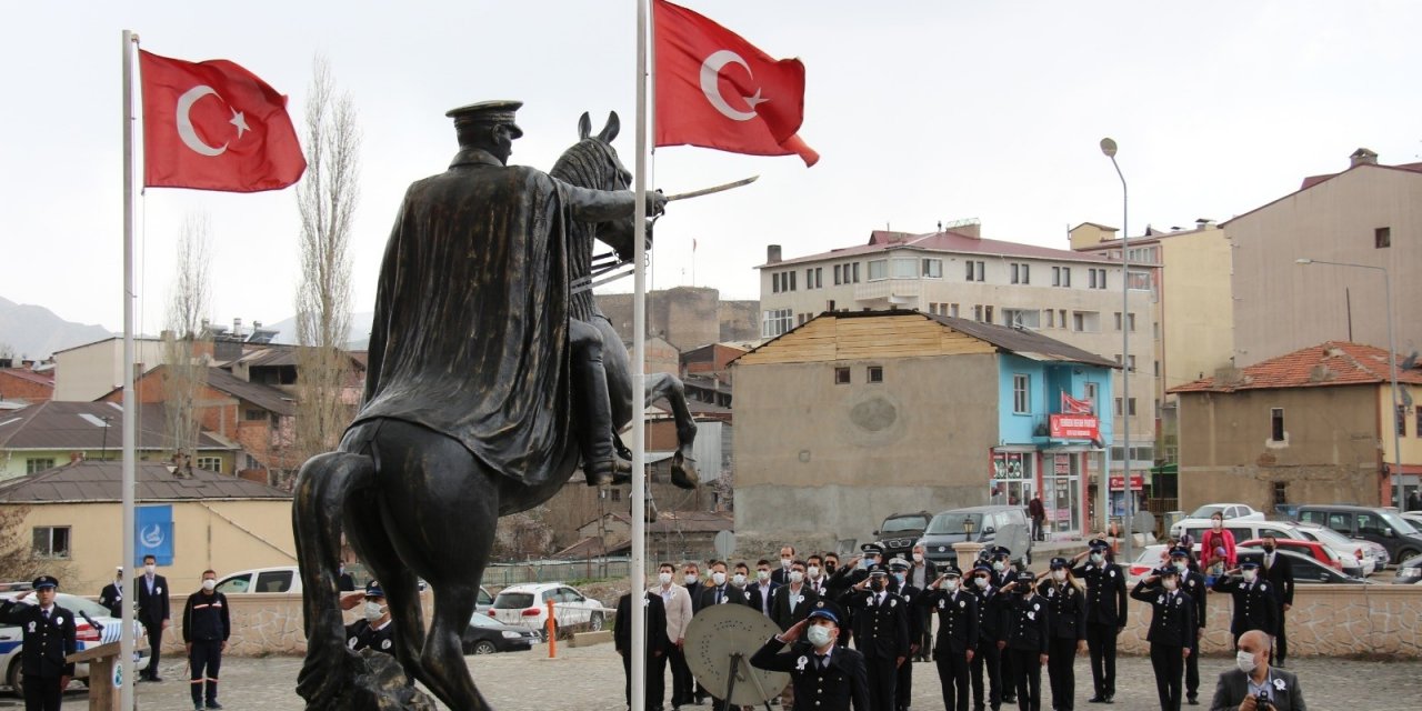 Oltu’da Polis Bayramı Kutlandı