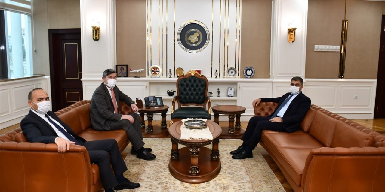 Kazakistan Büyükelçisi Saparbekuly, Vali Gürel İle Görüştü