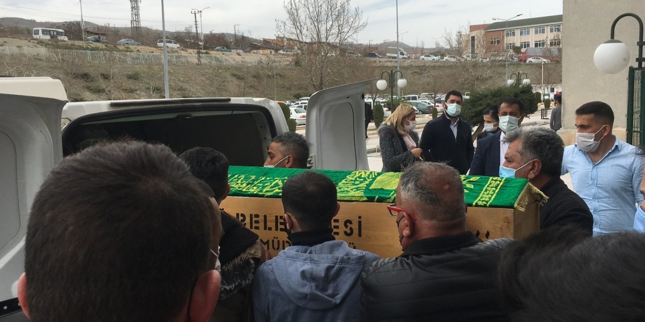 Cinayete Kurban Giden Emine’nin Cenazesi Ailesinin Gözyaşları Arasında Morgdan Alındı