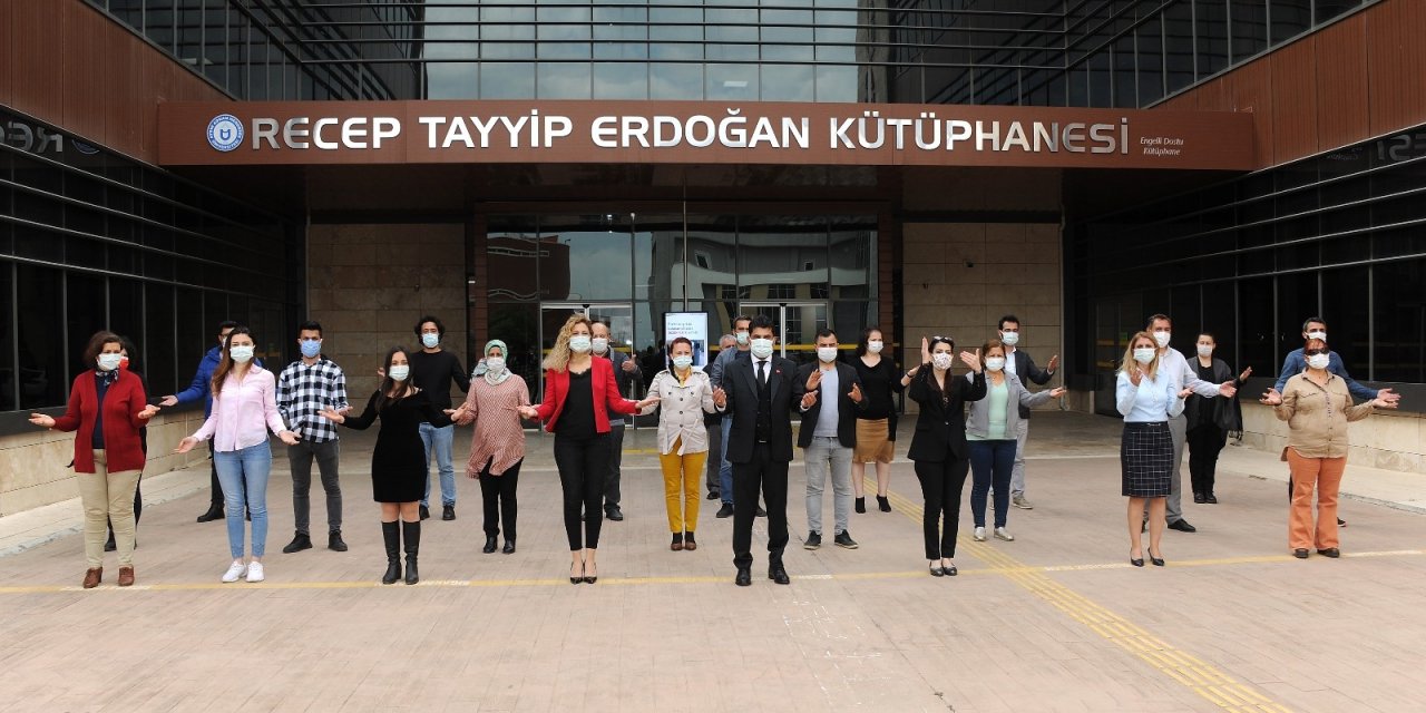 Adü’de Kütüphane Personeli İşaret Dili Öğreniyor