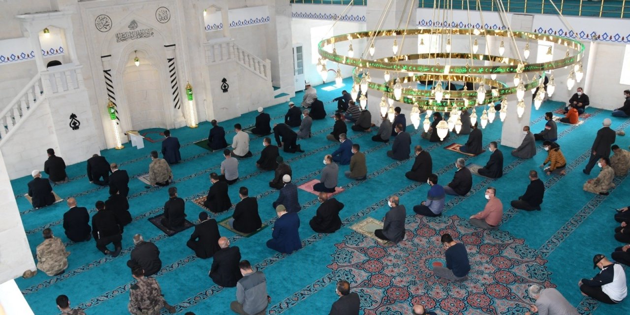 Safvan Bin Muattal Cami İbadete Açıldı