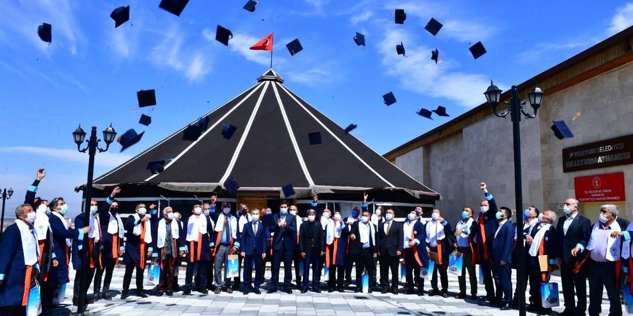 Muhtarlar, Yeşilyurt Belediyesi 2.muhtarlar Akademisinden Mezun Oldu