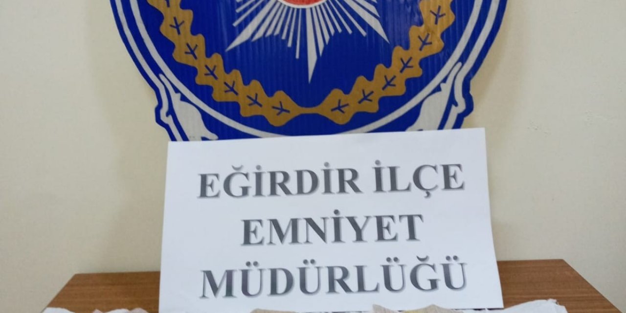 Kavga İhbarına Giden Polis Uyuşturucu Madde Ele Geçirdi