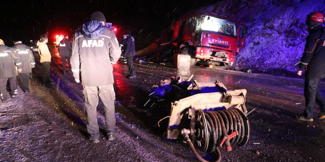 Yangına Giden İtfaiye Aracı Kaza Yaptı: 2’si Ağır 5 Yaralı
