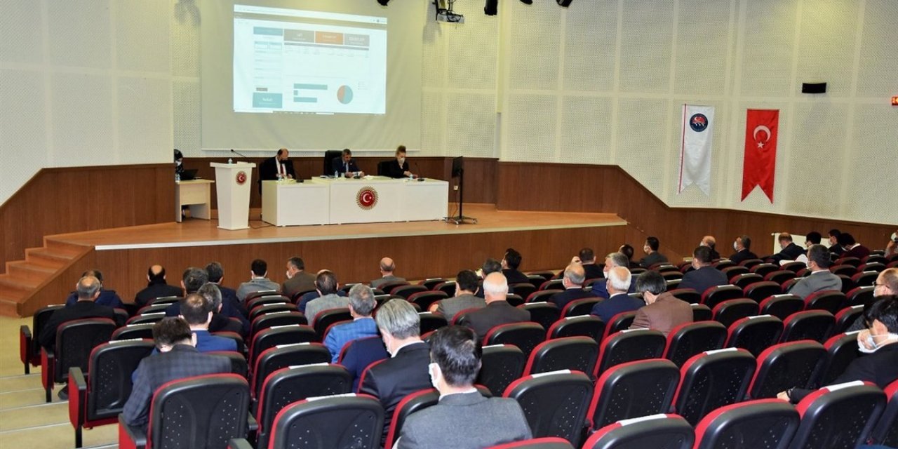 Vali Sezer, "kentte 81 Proje Devam Ediyor"