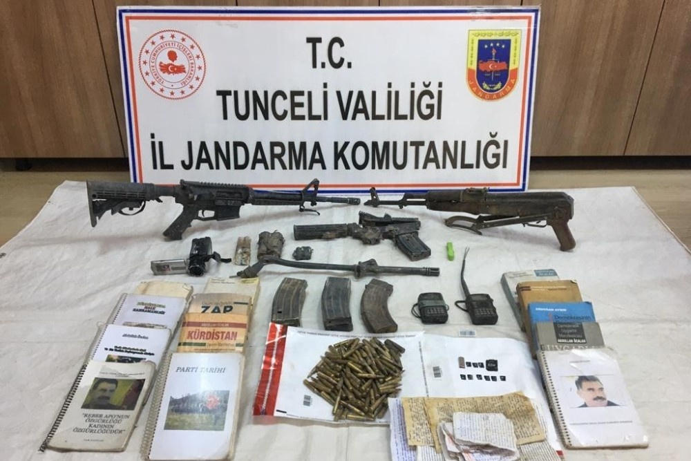 Tunceli’de kırmızı listedeki teröristin etkisiz hale getirildiği operasyonda silahlarda ele geçirildi