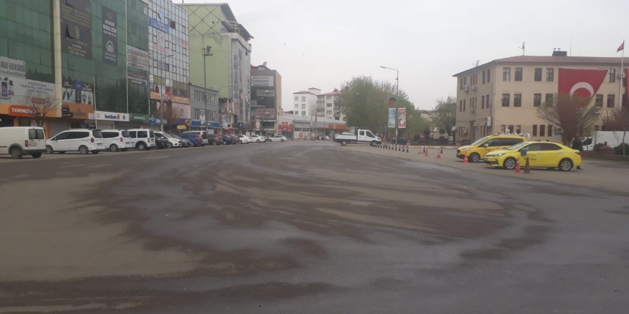 Iğdır’da Cadde Ve Sokaklarda Sessizlik Hakim