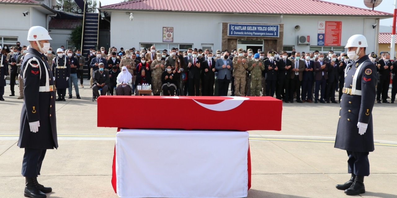 Siirt Şehidinin Naaşı Düzenlenen Törenle Memleketi Niğde’ye Uğurlandı