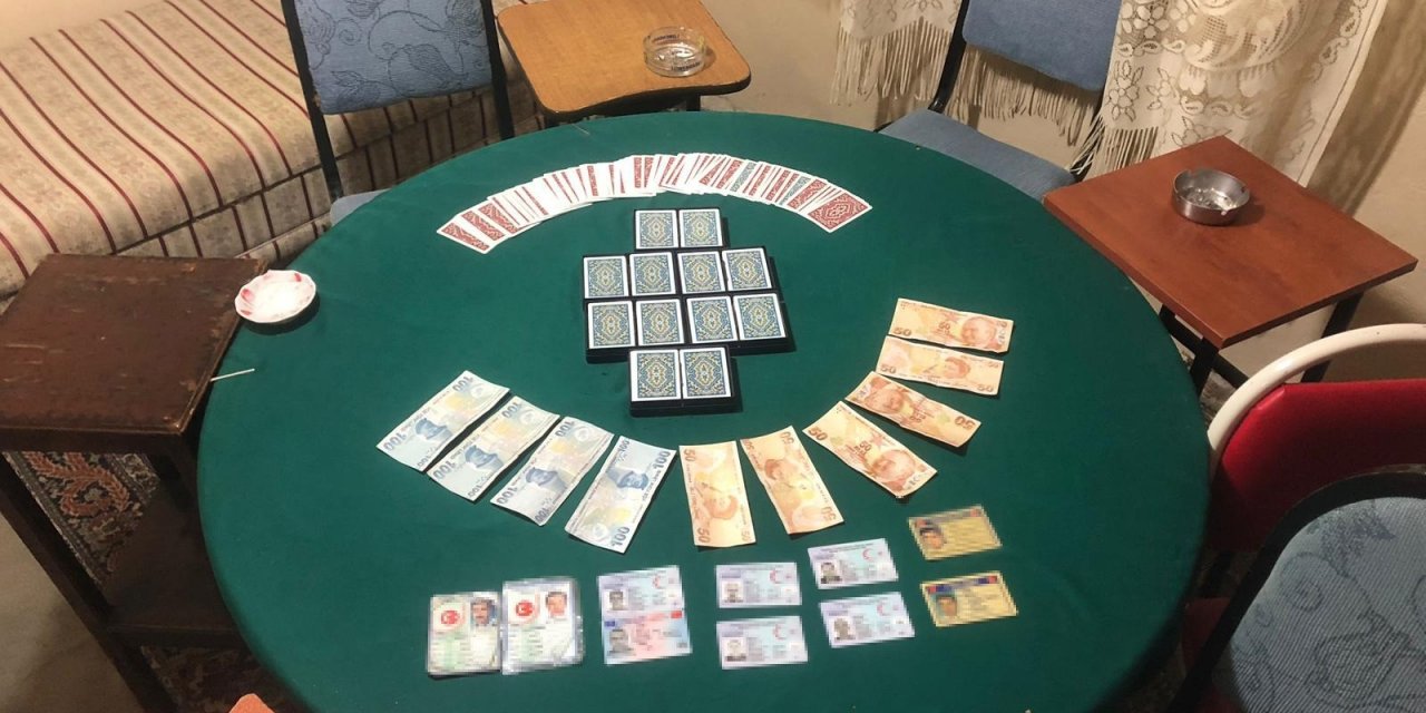 Maltepe’de Kumarhaneye Çevrilen İş Yerine Baskın