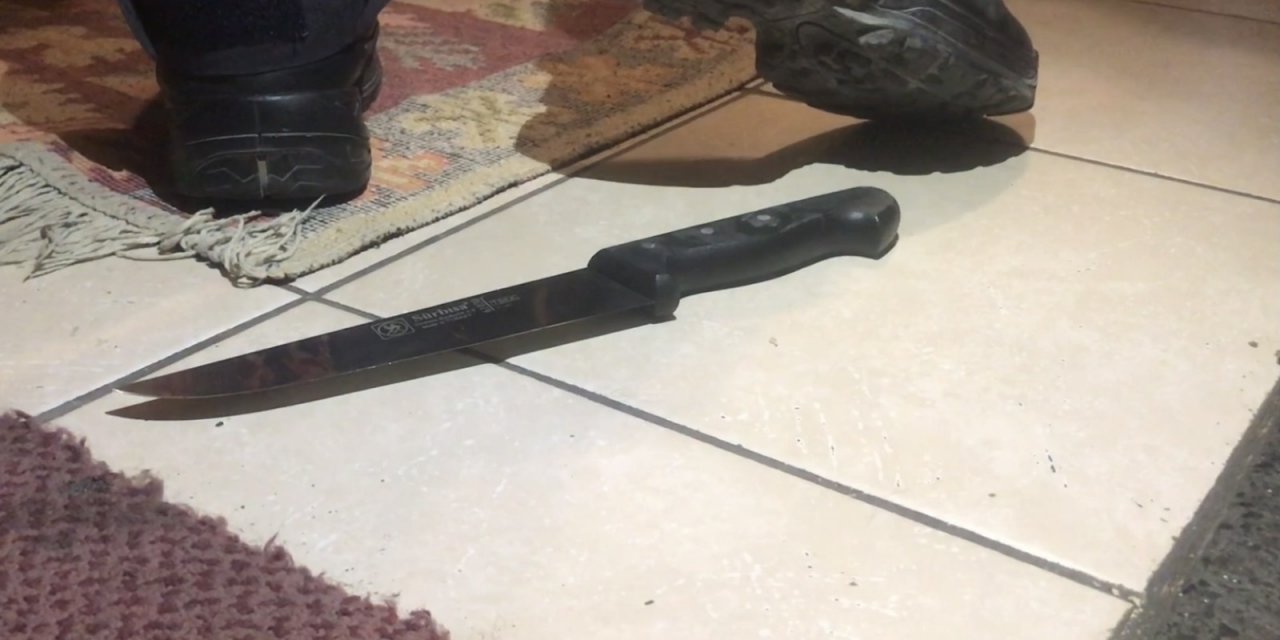 Eşine Mesaj Atan Şahsı Böyle Bıçakladı