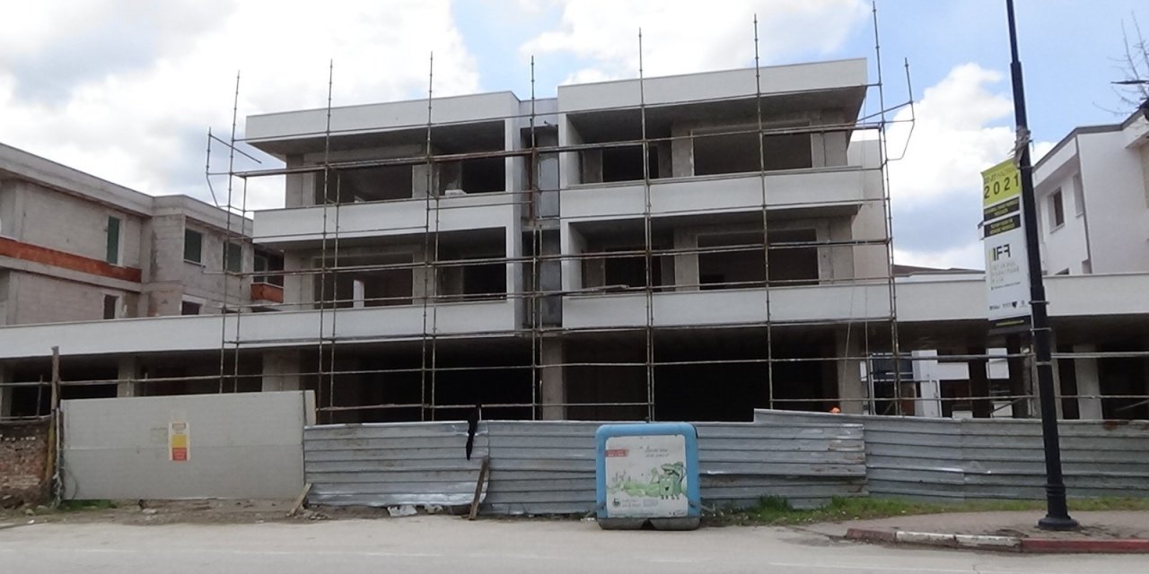 4. Kattan Düşen İşçi Ağır Yaralandı