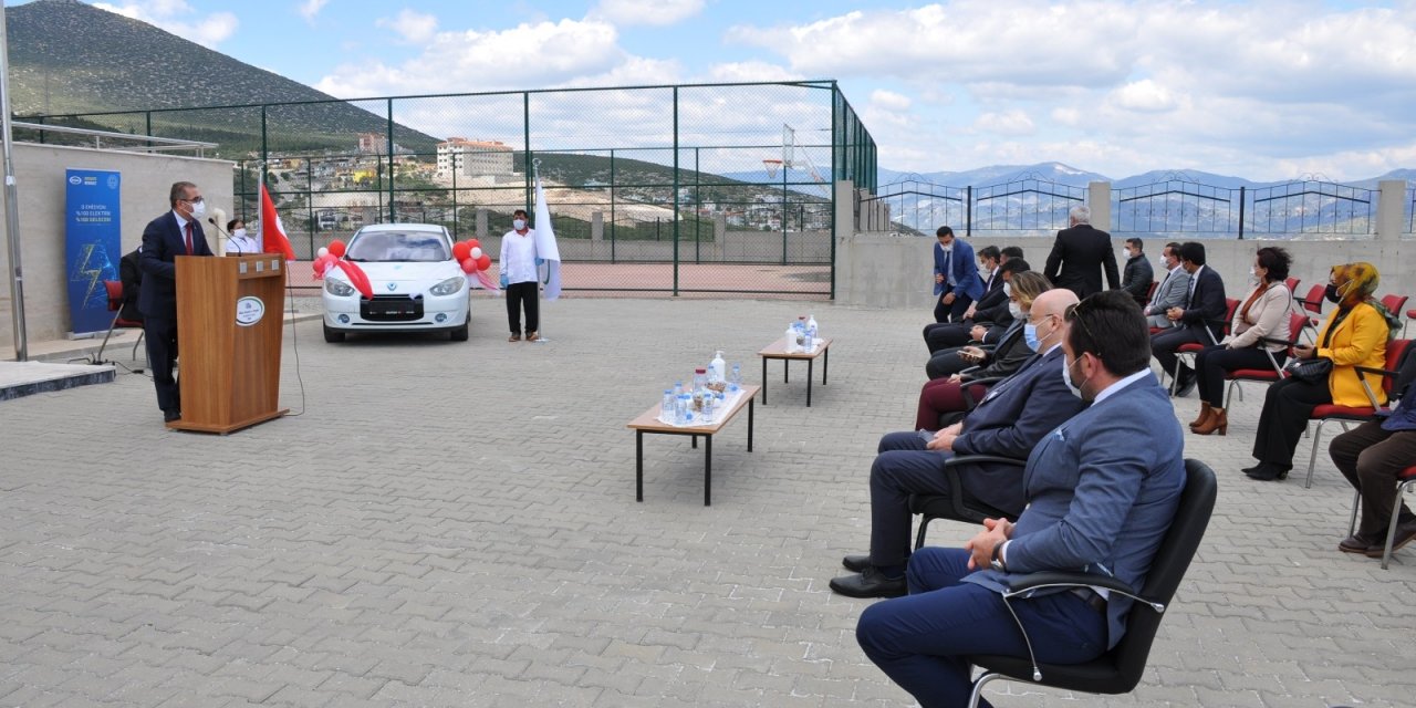 Meslek Liselilere Elektrikli Araç Hibe Edildi