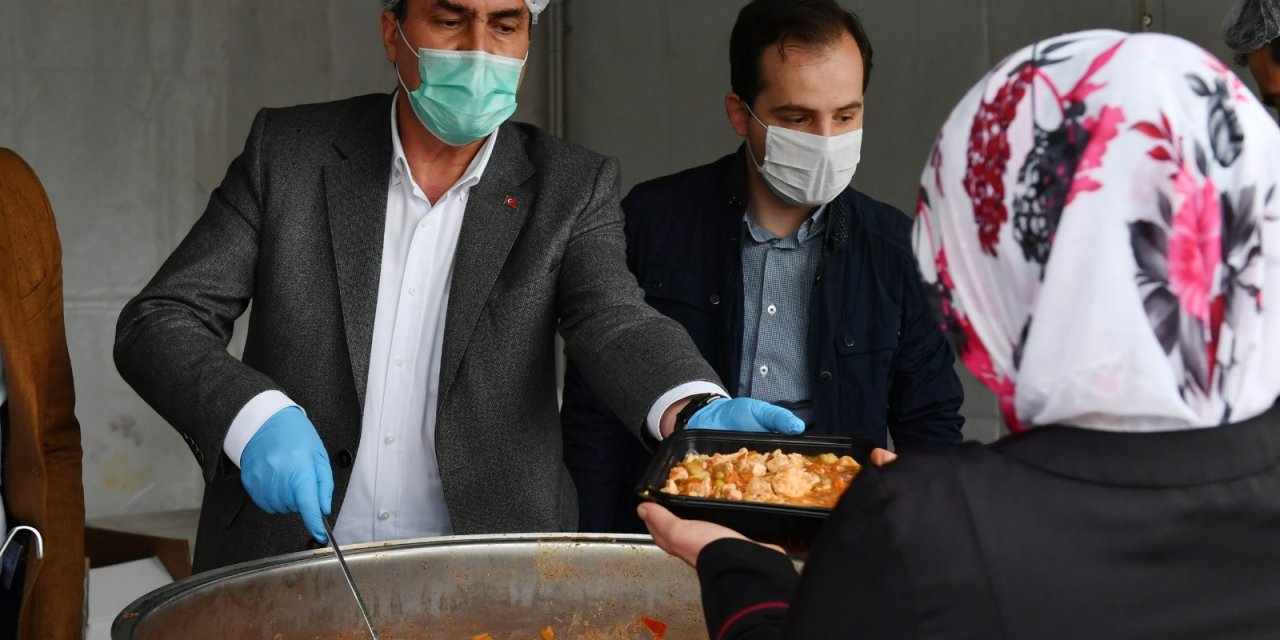 Osmangazi’de Sofralar Ayrı, Gönüller Bir