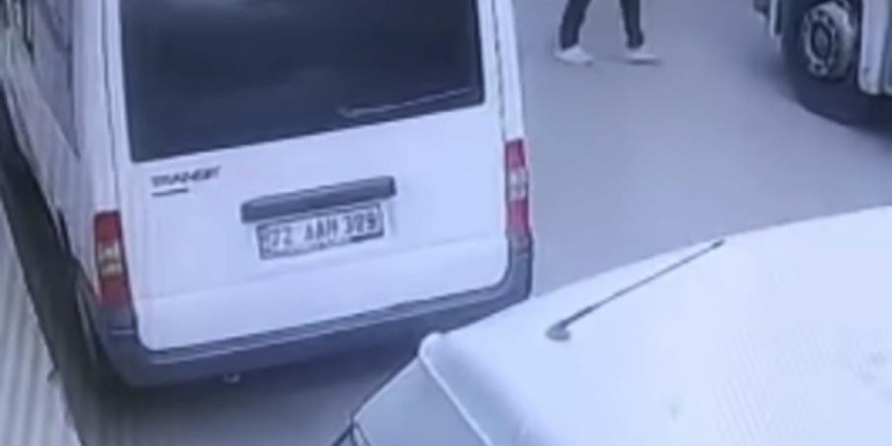 Batman’da Kamyondan Telefon Çalan Hırsız Kameraya Yakalandı