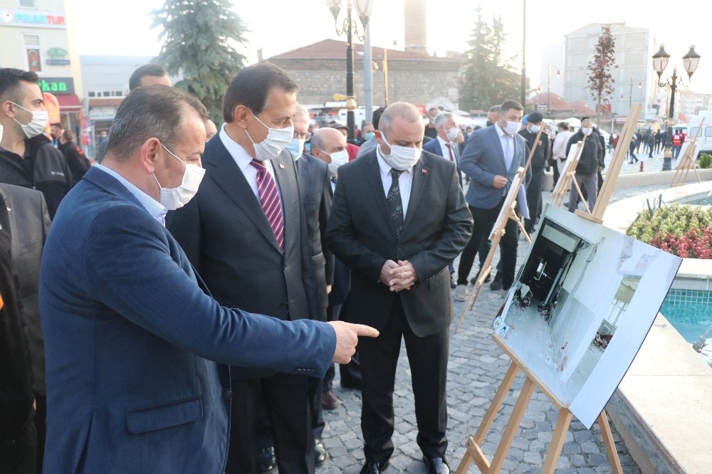 Bolu’da 12 Kasım depremi resim sergisiyle anıldı