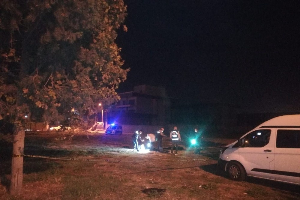 İzmir’de otel otoparkında kanlı gece: Önce eski eşinin arkadaşını vurdu, ardından intihar etti