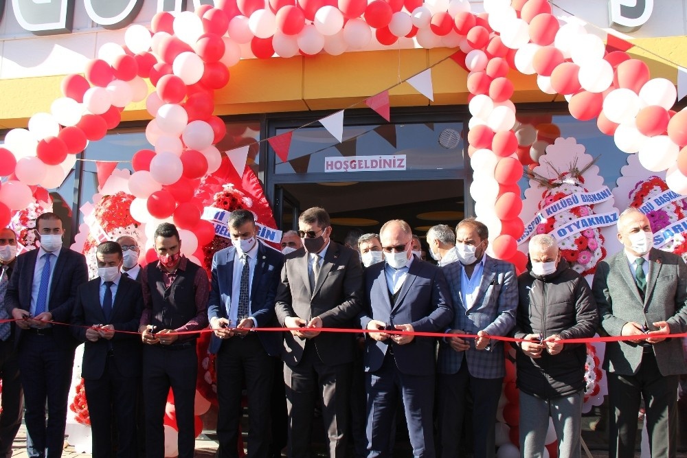 Uğur Çiftçi Spor Kompleksi açıldı
