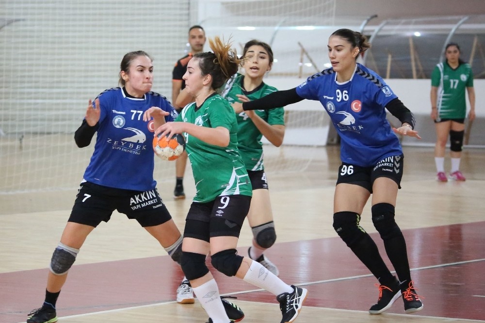 Korona virüs nedeniyle Sivas Belediyespor - Konyaaltı maçı ertelendi